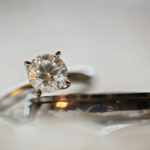 Dazzling Rose Gold Wedding Ring