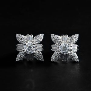 Graceful Diamond-Encrusted Earring