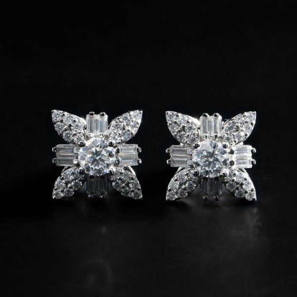 Graceful Diamond-Encrusted Earring