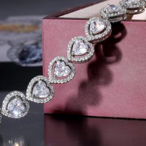 Vintage-Inspired White Gold Necklace